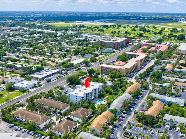 2707 NE 14th St Cswy 401, Pompano Beach FL 33062