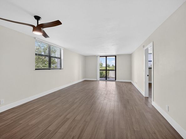 2707 NE 14th St Cswy 401, Pompano Beach FL 33062