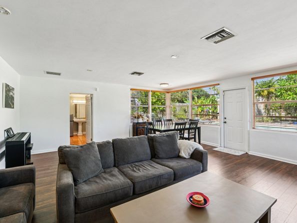 221 NE 17th Street, Delray Beach FL 33444
