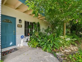 221 NE 17th Street, Delray Beach FL 33444