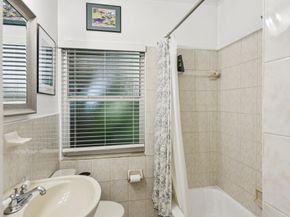 221 NE 17th Street, Delray Beach FL 33444