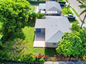 1749 15th Avenue N, Lake Worth Beach FL 33460