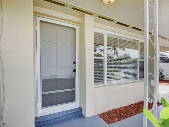1749 15th Avenue N, Lake Worth Beach FL 33460
