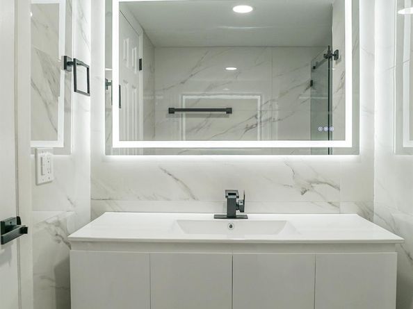 2780 N Pine Island Rd 211, Sunrise FL 33322