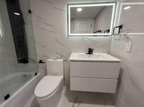 2780 N Pine Island Rd 211, Sunrise FL 33322