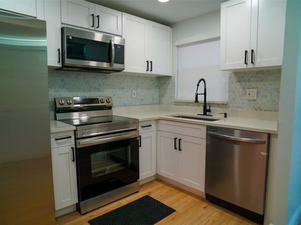 2780 N Pine Island Rd 211, Sunrise FL 33322