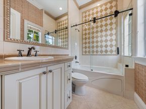 531 Coconut Palm Ter, Plantation FL 33324
