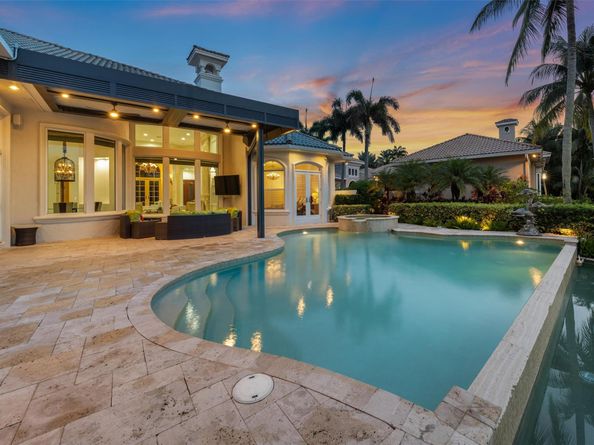 531 Coconut Palm Ter, Plantation FL 33324