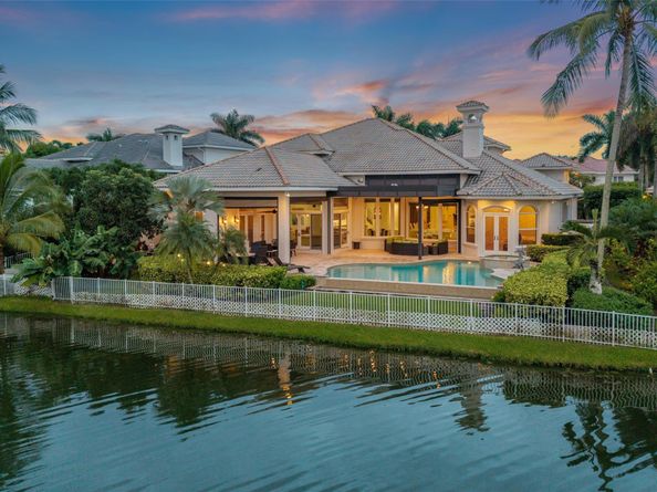 531 Coconut Palm Ter, Plantation FL 33324