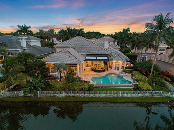 531 Coconut Palm Ter, Plantation FL 33324