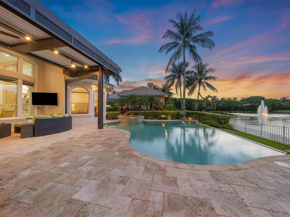 531 Coconut Palm Ter, Plantation FL 33324