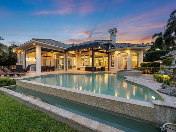 531 Coconut Palm Ter, Plantation FL 33324