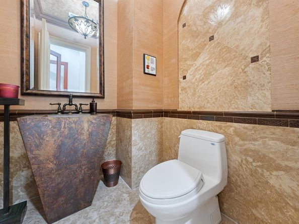 531 Coconut Palm Ter, Plantation FL 33324