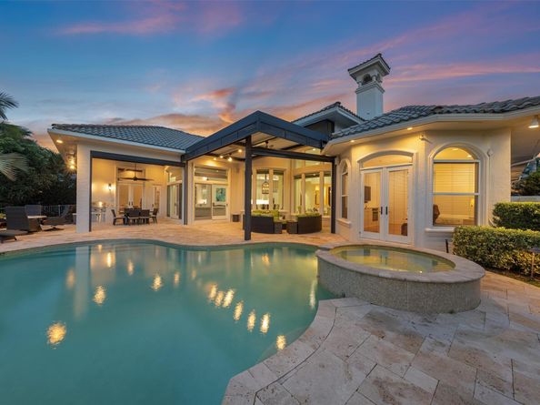 531 Coconut Palm Ter, Plantation FL 33324