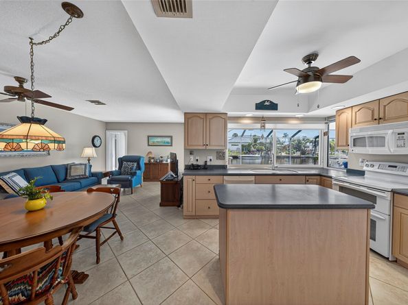 630 SE 6th Ave, Pompano Beach FL 33060