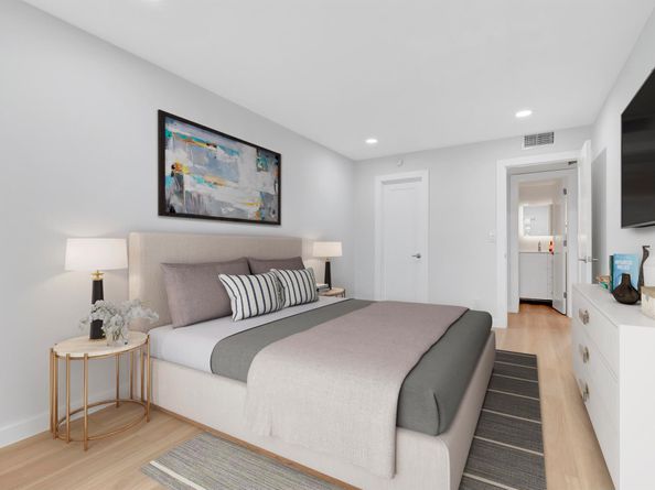 2005 Newport G, Deerfield Beach FL 33442