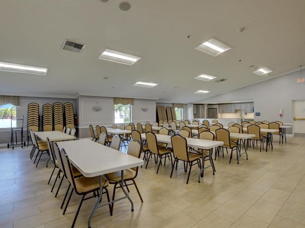 2005 Newport G, Deerfield Beach FL 33442