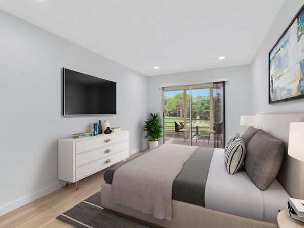 2005 Newport G, Deerfield Beach FL 33442