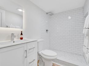 2005 Newport G, Deerfield Beach FL 33442