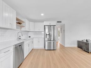 2005 Newport G, Deerfield Beach FL 33442