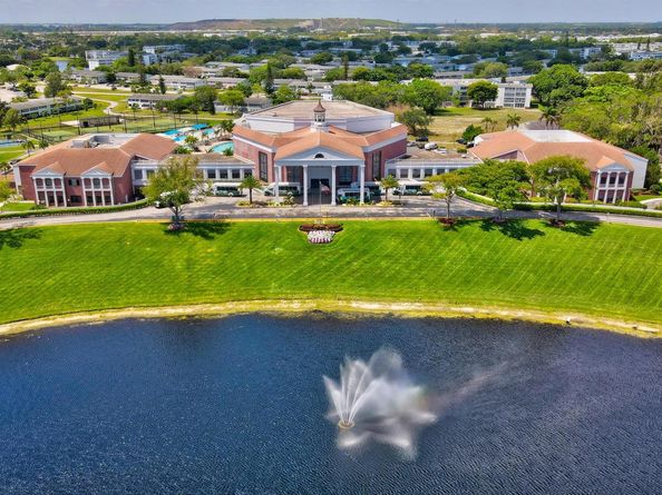 2005 Newport G, Deerfield Beach FL 33442