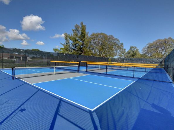 2005 Newport G, Deerfield Beach FL 33442