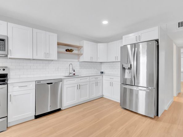 2005 Newport G, Deerfield Beach FL 33442