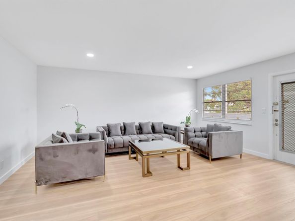 2005 Newport G, Deerfield Beach FL 33442