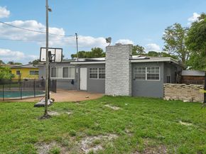 667 W Melrose Cir, Fort Lauderdale FL 33312