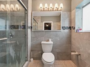 667 W Melrose Cir, Fort Lauderdale FL 33312