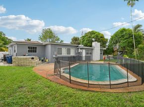 667 W Melrose Cir, Fort Lauderdale FL 33312