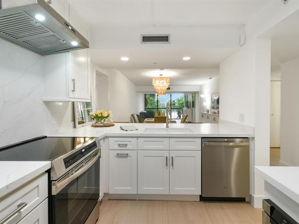 1901 Marina Isle Way 302, Jupiter FL 33477