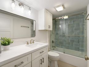 1901 Marina Isle Way 302, Jupiter FL 33477