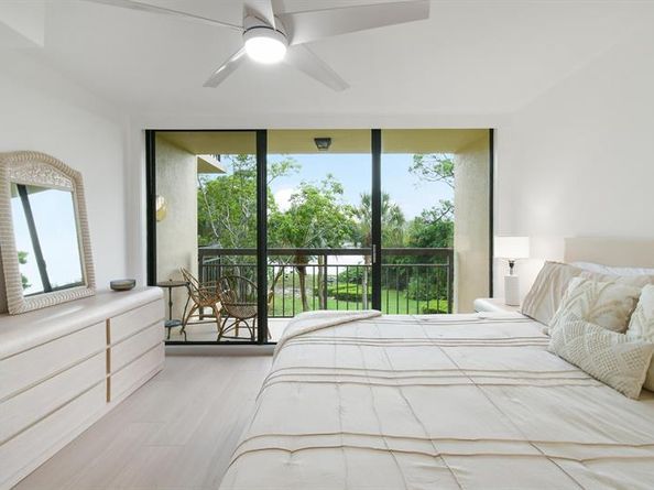 1901 Marina Isle Way 302, Jupiter FL 33477