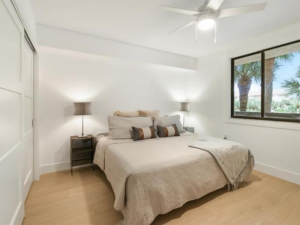 1901 Marina Isle Way 302, Jupiter FL 33477