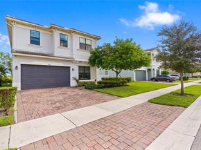 3821 NW 87th Way, Coral Springs FL 33065