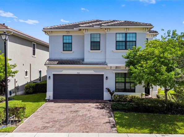 3821 NW 87th Way, Coral Springs FL 33065
