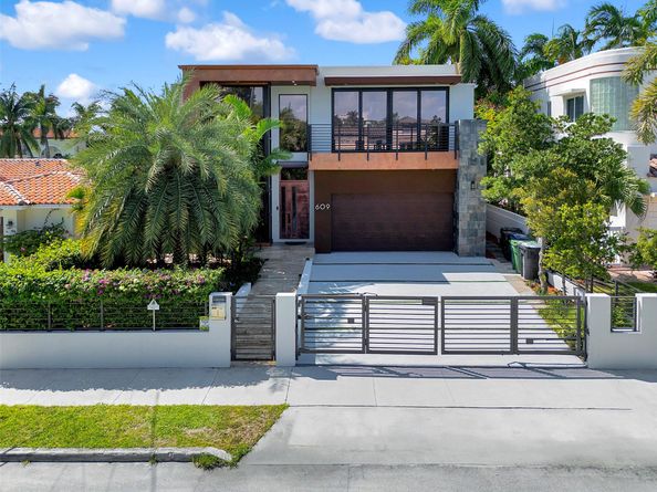609 Poinciana Dr, Fort Lauderdale FL 33301