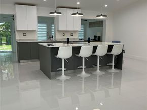 8952 NW 25th Ct, Coral Springs FL 33065