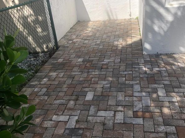 8952 NW 25th Ct, Coral Springs FL 33065