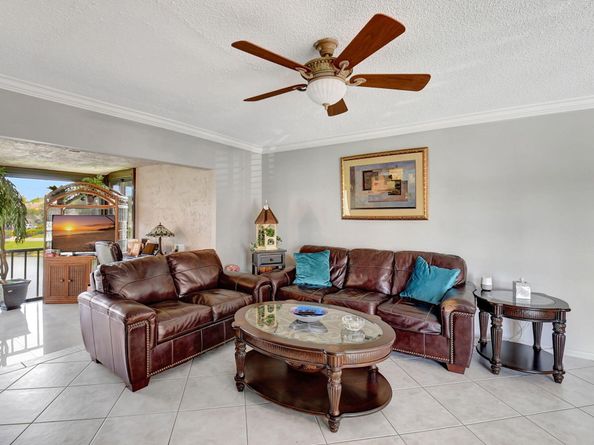 21214 Lago Circle B, Boca Raton FL 33433