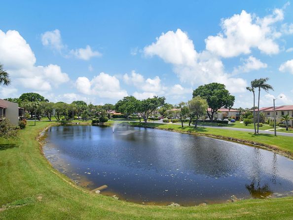 21214 Lago Circle B, Boca Raton FL 33433