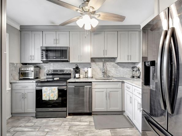 21214 Lago Circle B, Boca Raton FL 33433