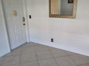 5245 NW 3rd St D, Delray Beach FL 33445