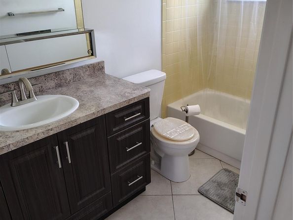 5245 NW 3rd St D, Delray Beach FL 33445