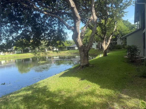 3993 Carambola Cir 2998, Coconut Creek FL 33066