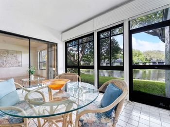 3993 Carambola Cir