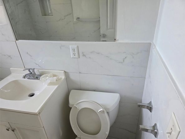 5241 NE 15th Ter, Pompano Beach FL 33064