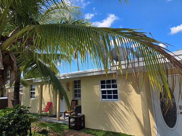 5241 NE 15th Ter, Pompano Beach FL 33064