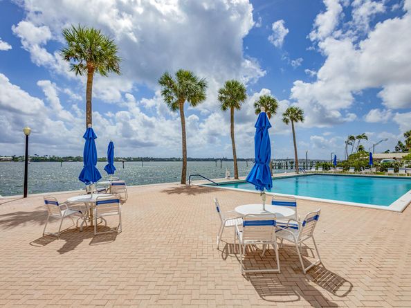 2600 N Flagler Drive 303, West Palm Beach FL 33407
